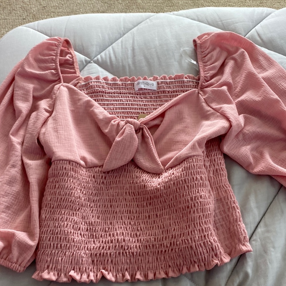 NWT VESTIQUE TOP